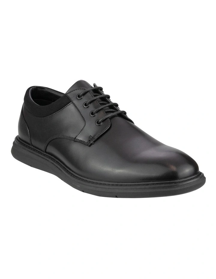 Chase Plain Shoes in Black image 1