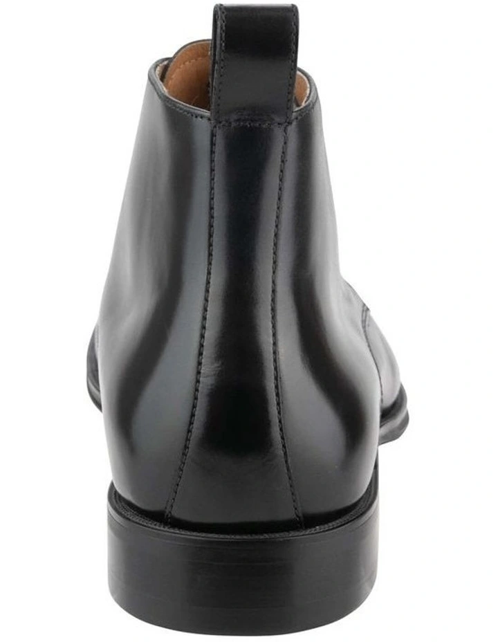 Sentinel Plain Toe Chukka Boot in Black image 4