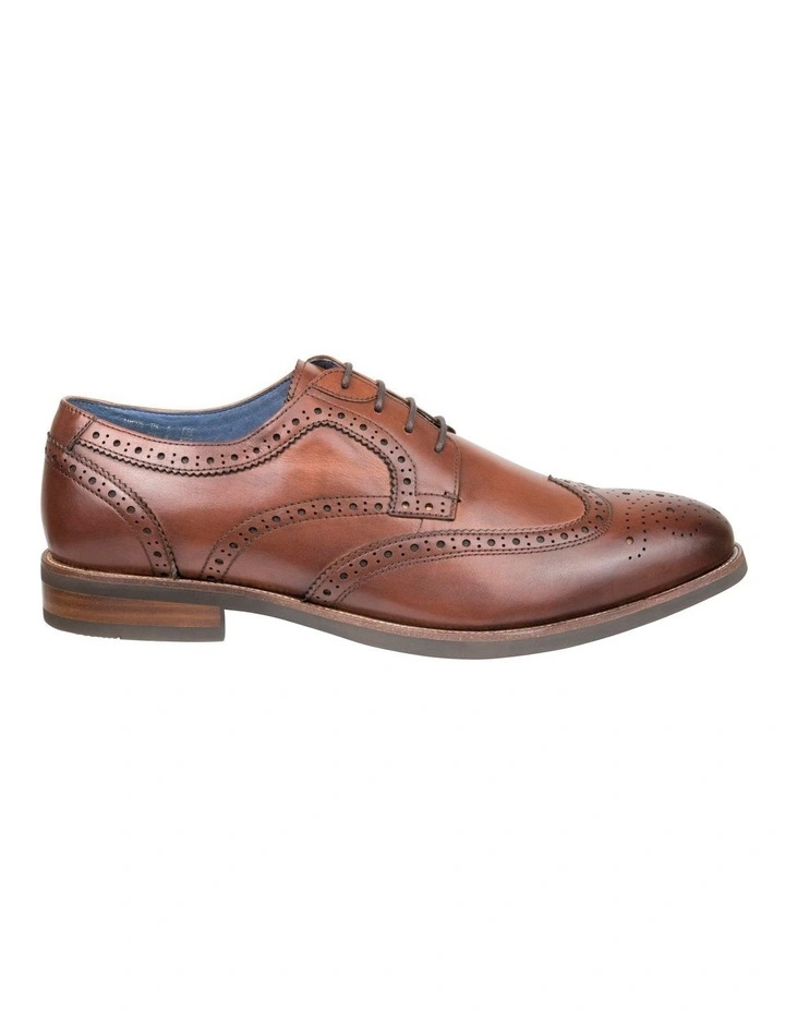 Arcus Wingtip Dress Shoe in Tan image 3
