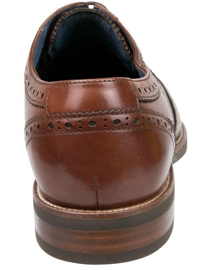 Arcus Wingtip Dress Shoe in Tan image 4