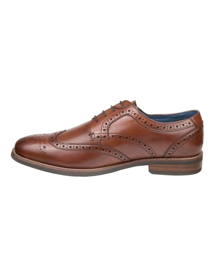 Arcus Wingtip Dress Shoe in Tan image 5