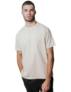 Essential T-shirt in Pistachio