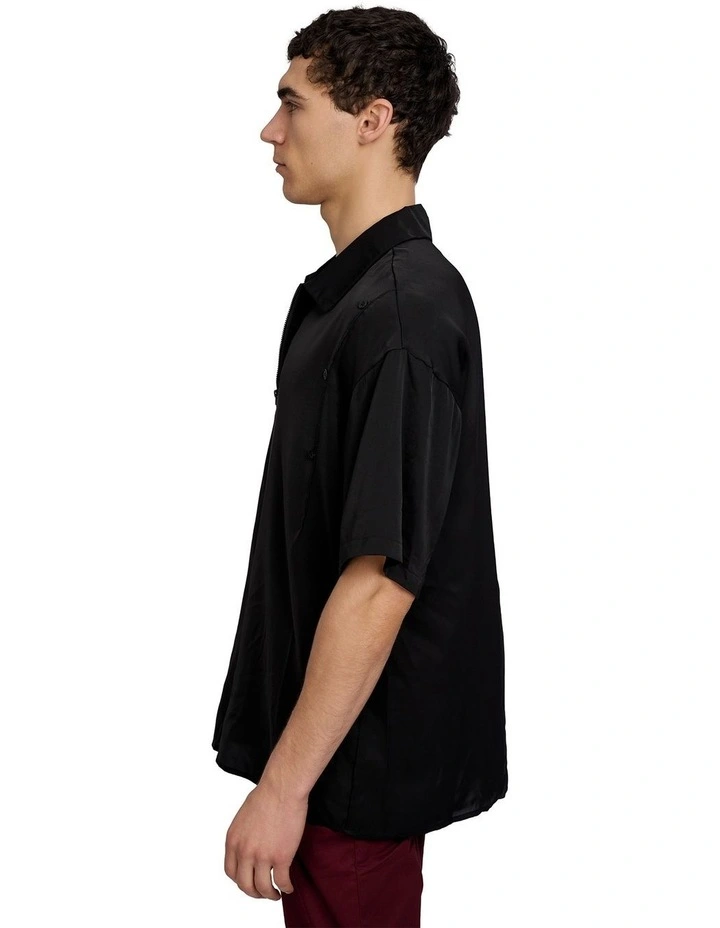 Zander Short Sleeve Zip Shirt in Black image 3