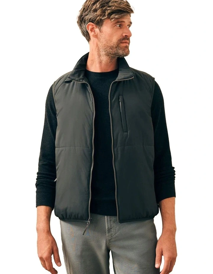 Atmosphere Vest in Mountain Black image 1