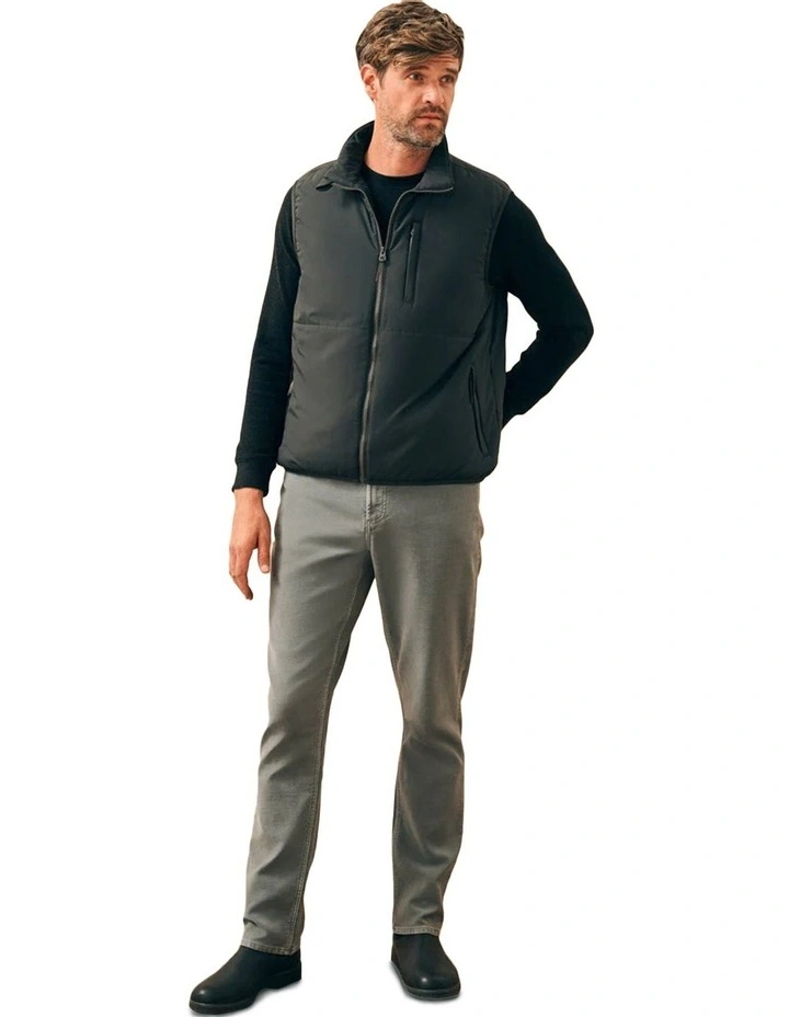 Atmosphere Vest in Mountain Black image 3