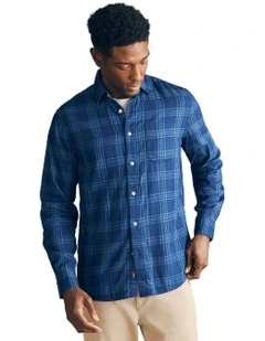 Sunwashed Chambray Shirt in Navy