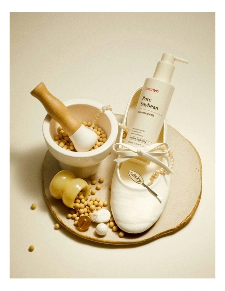 Pure Soybean Cleansing Milk image 3