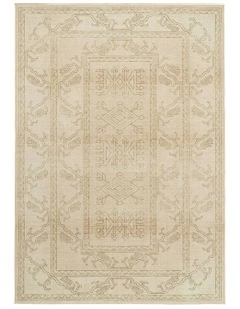 Teruel Traditional Washable Rug in Beige