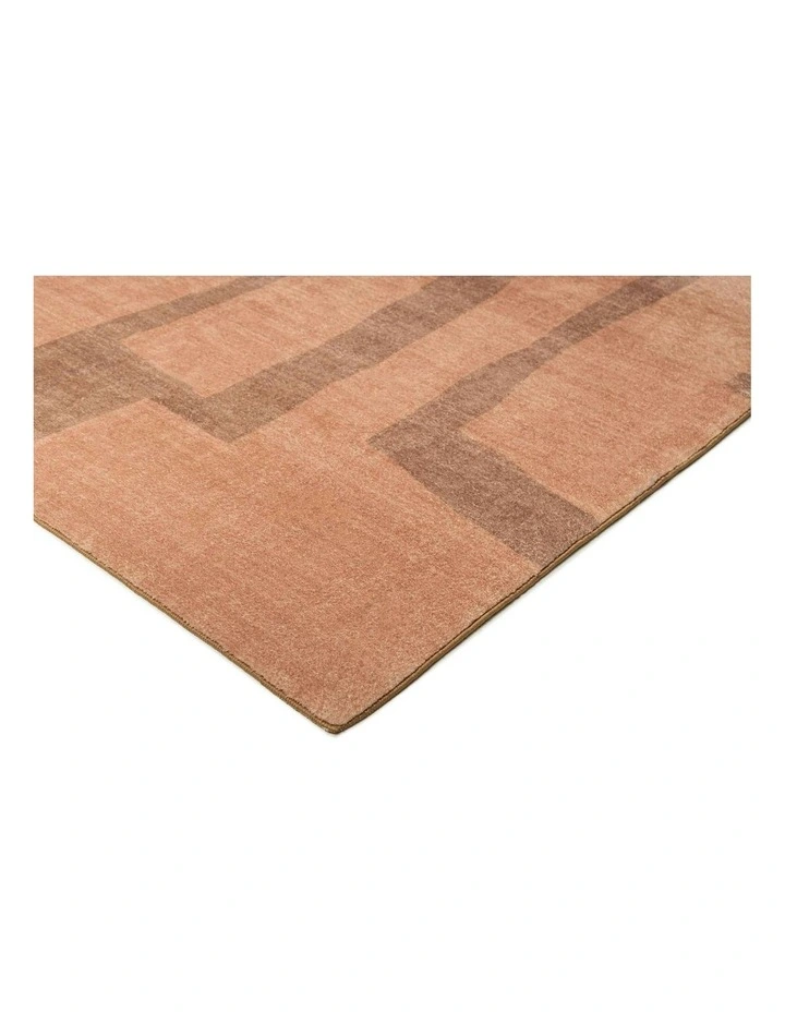Roxbury Printed Washable Rug in Brown image 2