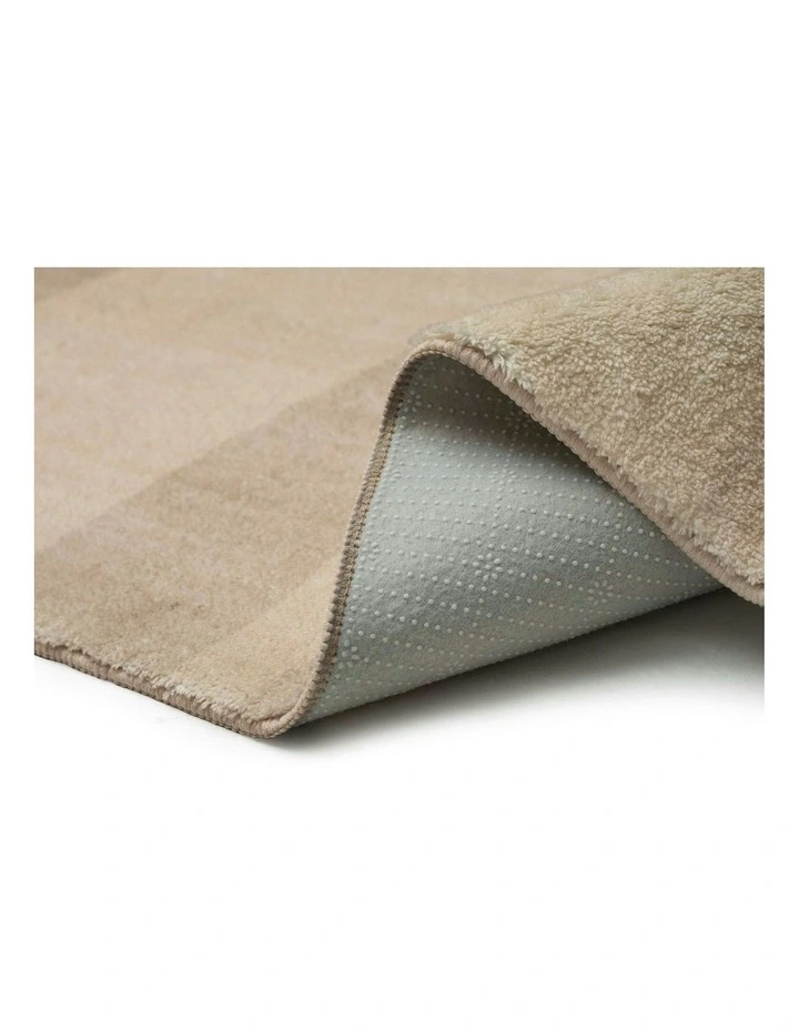 Edgemere Printed Washable Rug in Beige image 4