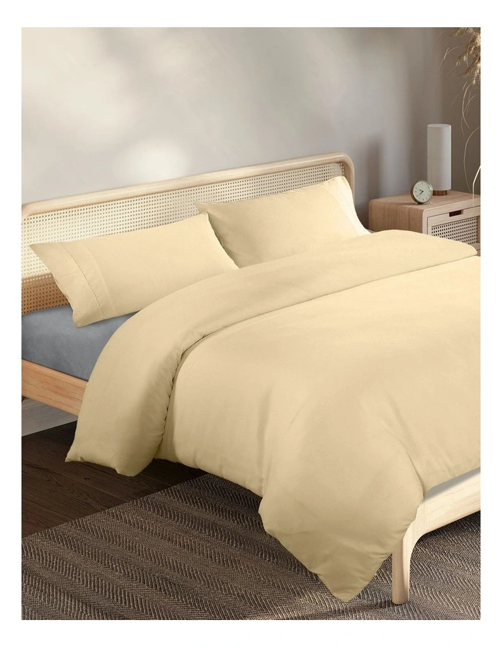 1000 Thread Count Bamboo Blended Queen Quilt Cover Set in Oatmeal image 1