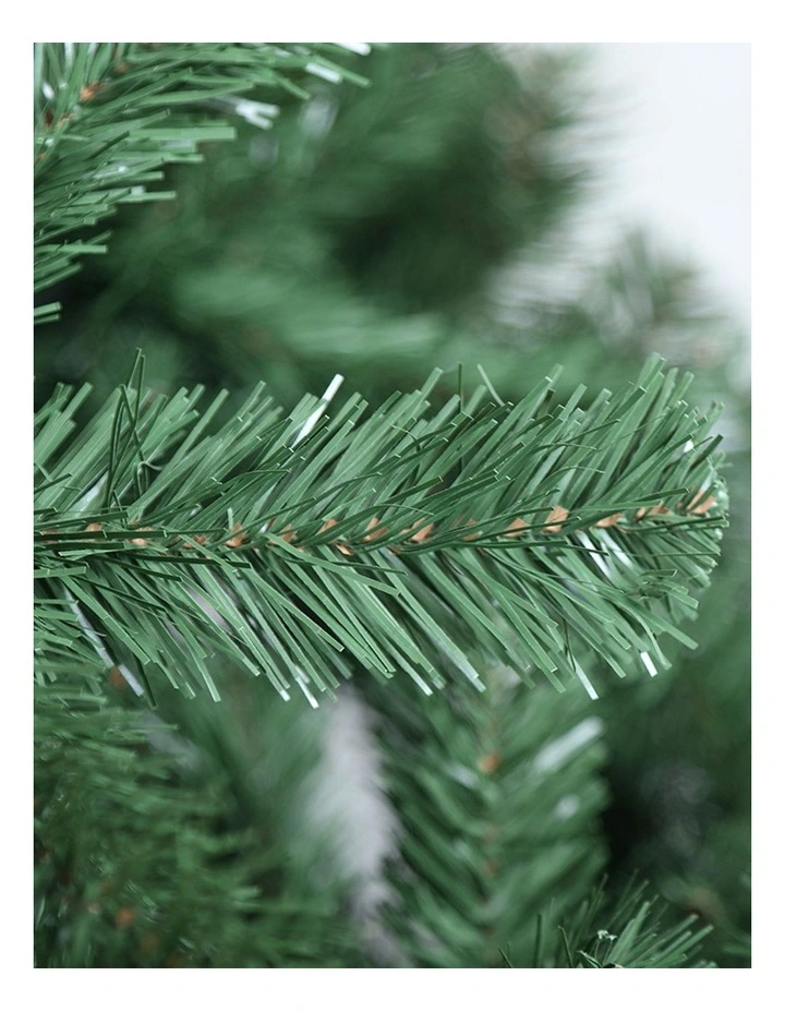1250 Tips Christmas Tree 2.1m in Green image 4