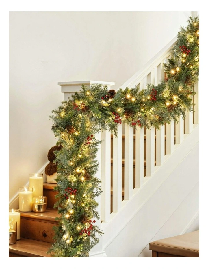 Christmas Garland 3M in Green image 2