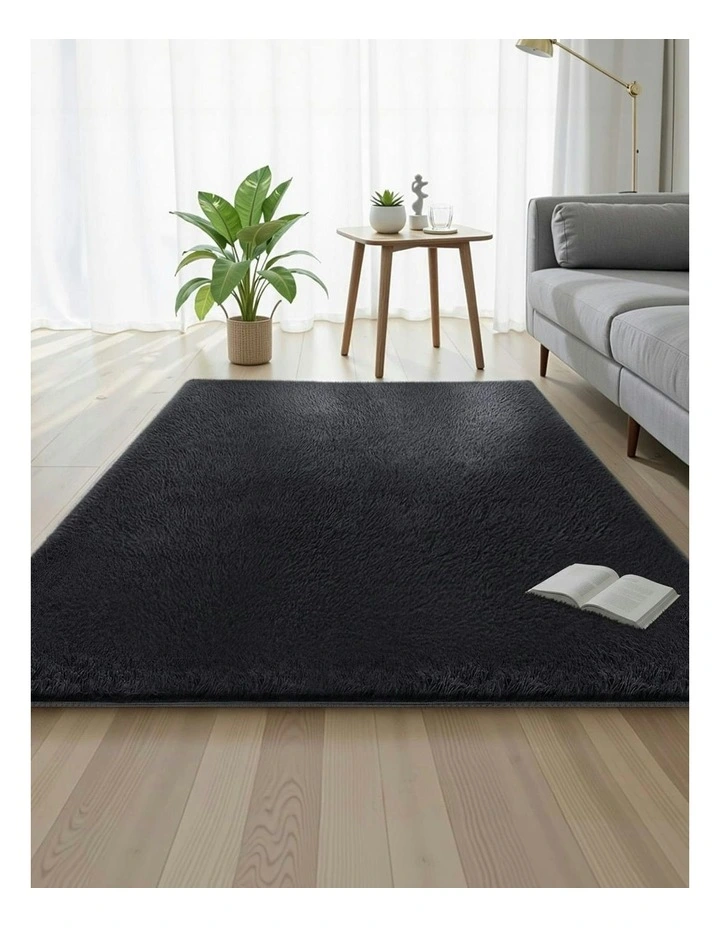 Shaggy Floor Rug 140x200cm in Black image 3