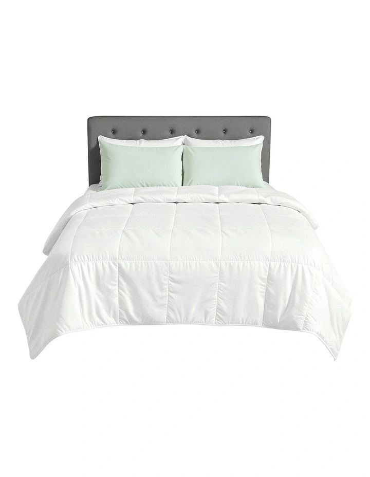 All Season 200GSM Doona Duvet Lightweight Double Bamboo Summer Quilts in White image 2