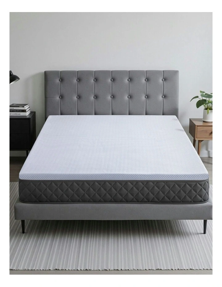 Natural Latex Topper Queen 5cm in White image 3