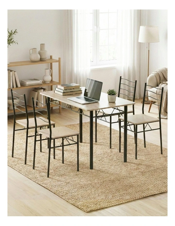 Dining Table And Chairs Set of 5 in Oak image 5