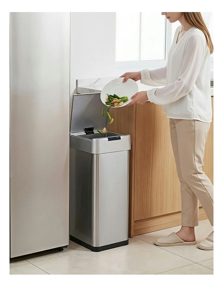 Motion Sensor Bin 50L in Silver image 7