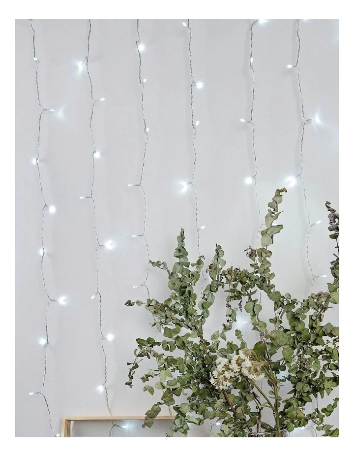 Solar Powered 160 LED Curtain Light image 2