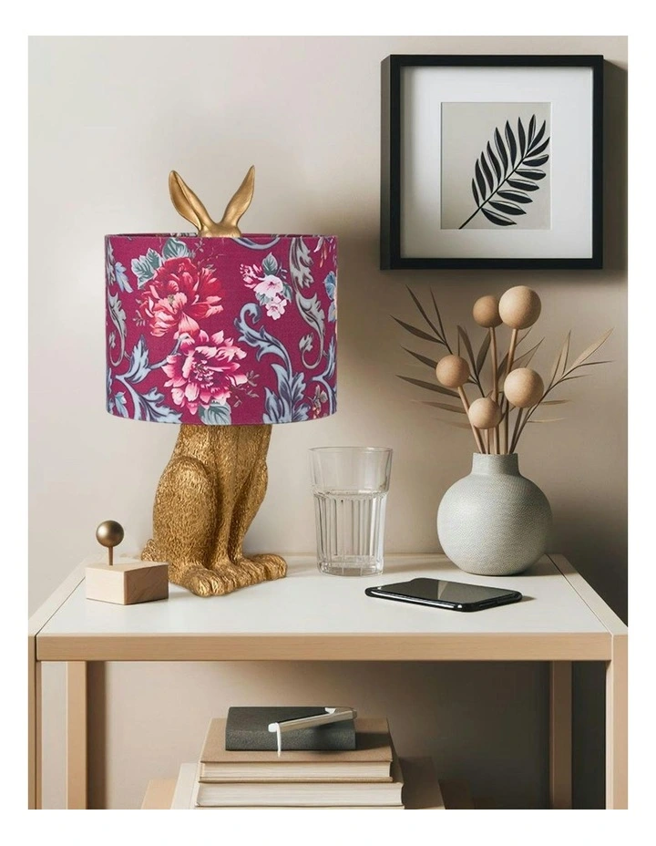 Thistle Rabbit Sitting Table Lamp in Gold image 4