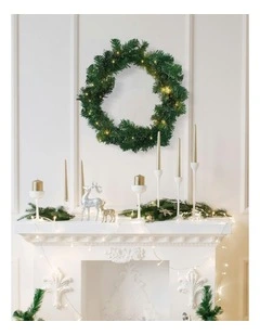 Pre-Lit Timberland Spruce Wreath Medium in Green