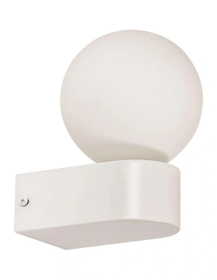 Minne Wall Light in White image 1