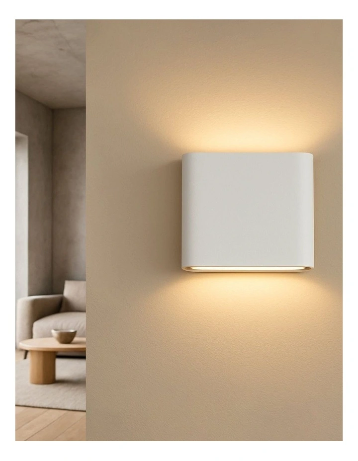 Elaro CCT LED Outdoor Wall Light in White image 6