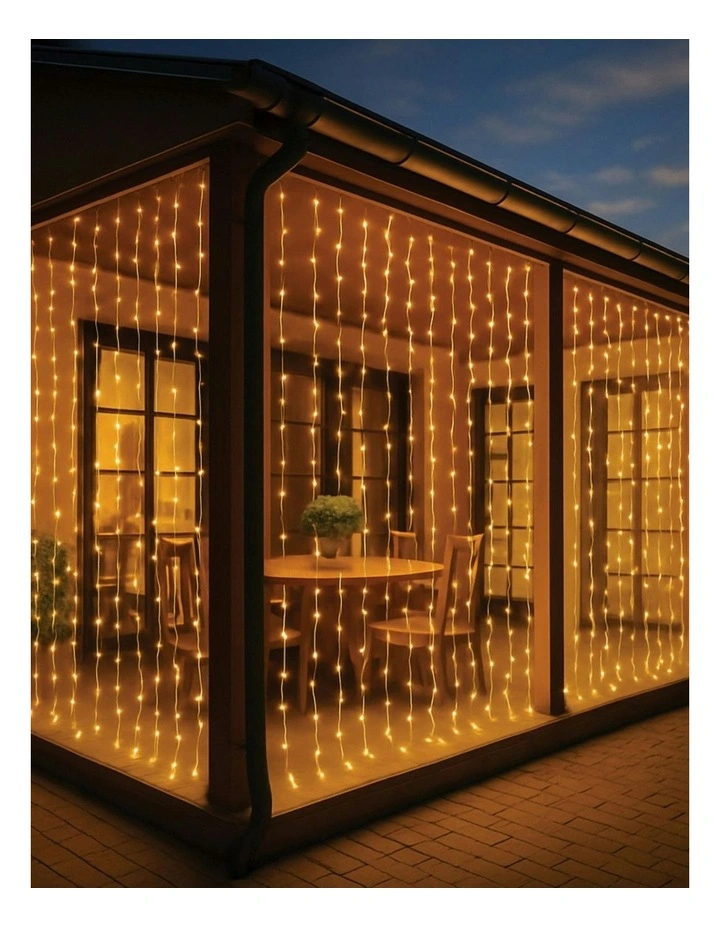Crazy Twinkle Curtain Lights 800 in Warm White image 1