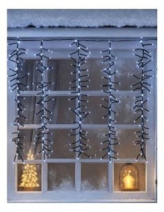 Waterfall Cluster Icicle Lights in White