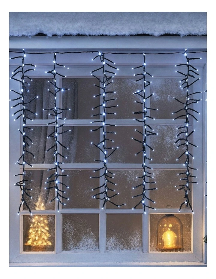 Waterfall Cluster Icicle Lights in White image 1