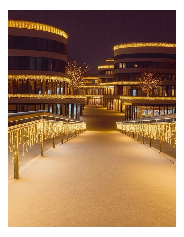 Commercial Connectable LED Icicle Light 2x0.7m in White image 1