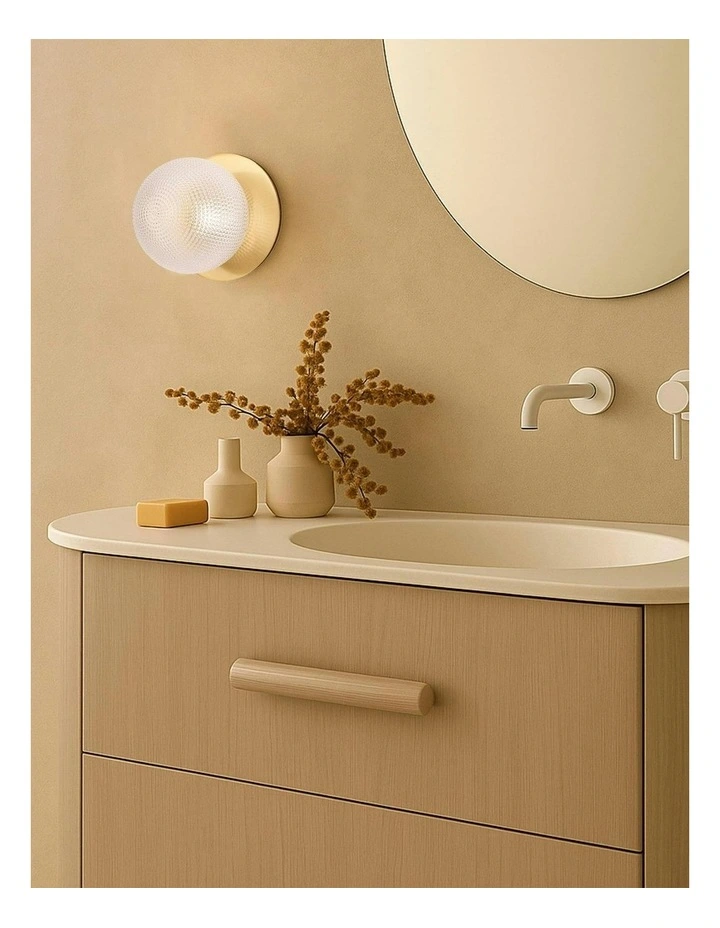 Odessa Diamond Cut Glass LED Wall Light in Warm White/Small image 5