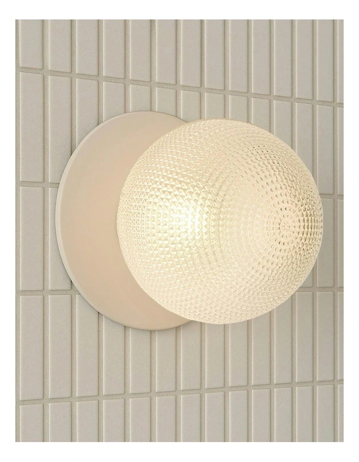 Odessa Diamond Cut Glass LED Wall Light image 4