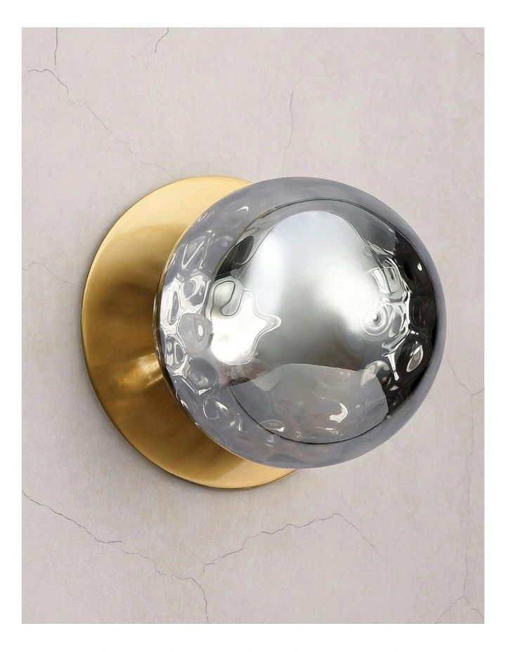 Odessa Molten Ripple Glass Led Wall Light in Brass Base White/Large image 6