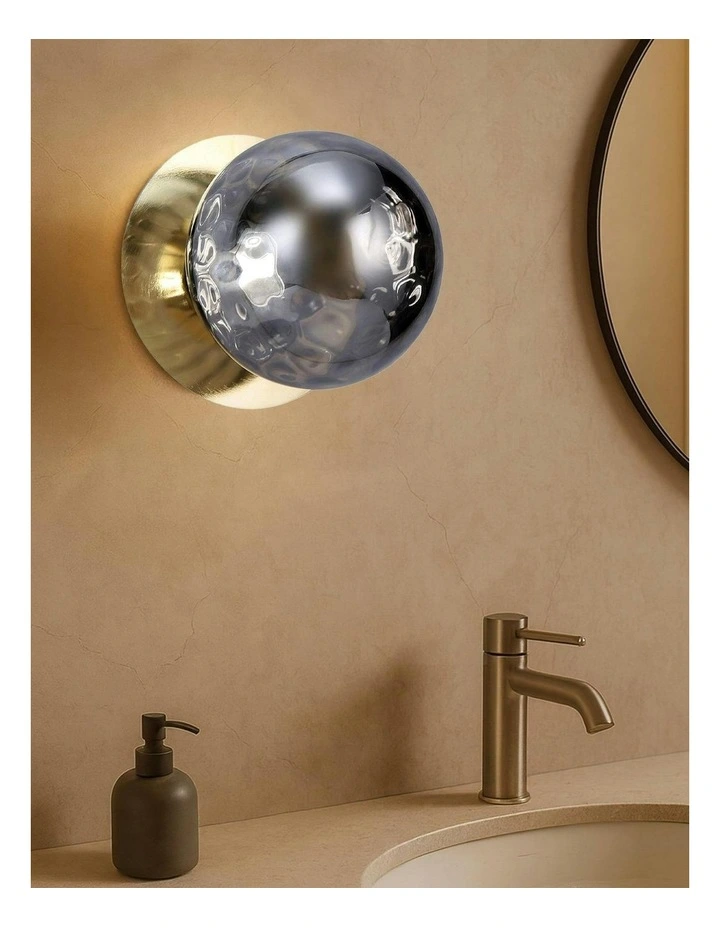 Odessa Molten Ripple Glass LED Wall Light in Gold Base White/Large image 4