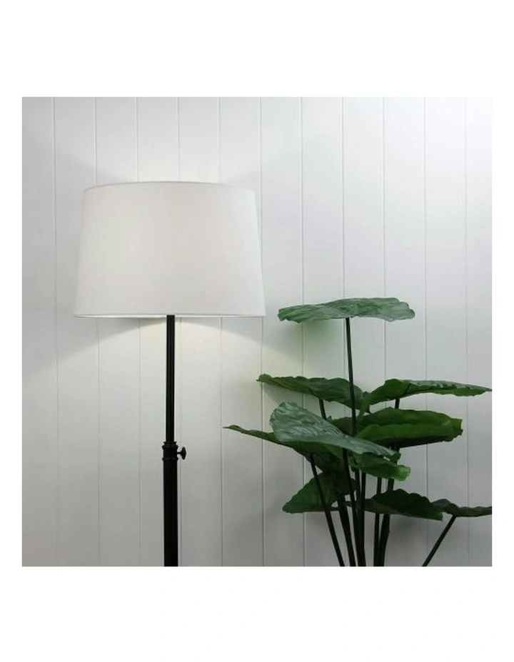 Windsor Floor Lamp in Black image 2