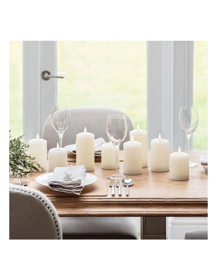 LED 23.5cm Wax Pillar Candles 2-Set in Ivory image 4