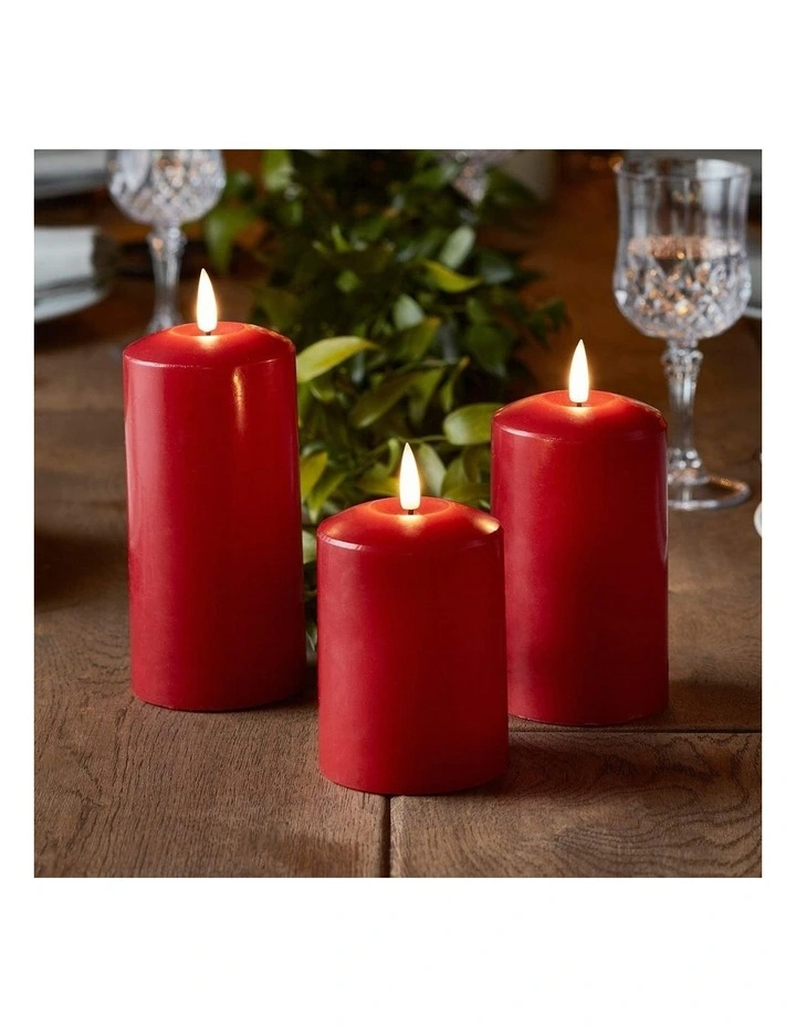 LED 23.5cm Wax Pillar Candles 2-Set in Red image 3