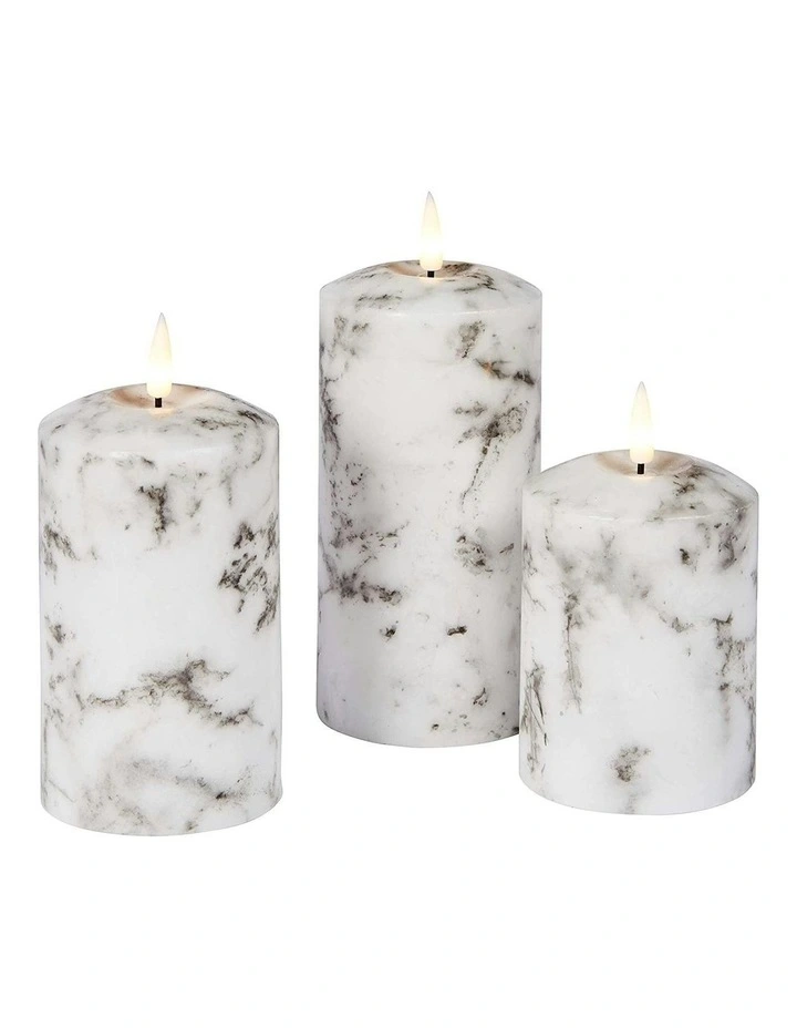 Led Wax Pillar Candles Set Of 2 13.5cm in White image 2