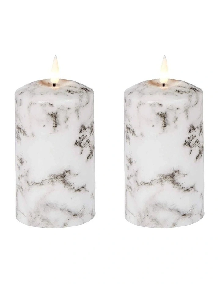 LED 18cm Wax Pillar Candles 2-Set in White image 1
