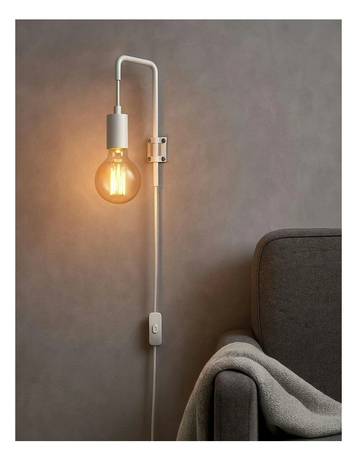 Lorin Wall Light in White image 4