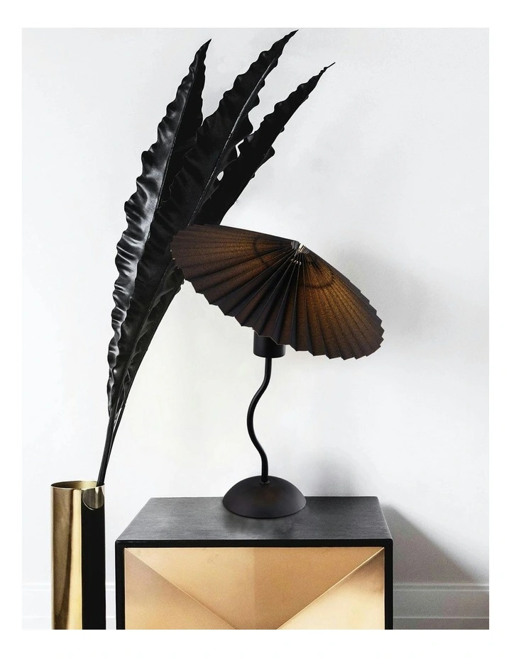 Piairie Table Lamp in Black image 7