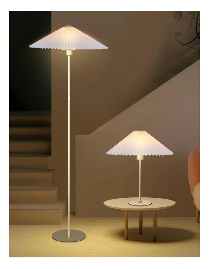 Peck Pleated Table Lamp in Gold/White image 4