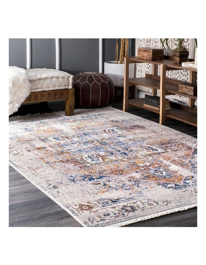 Heriz Rug in Ivory image 5