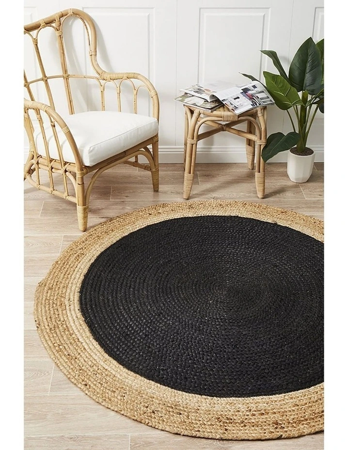 Atrium Polo Round Rug in Black image 7
