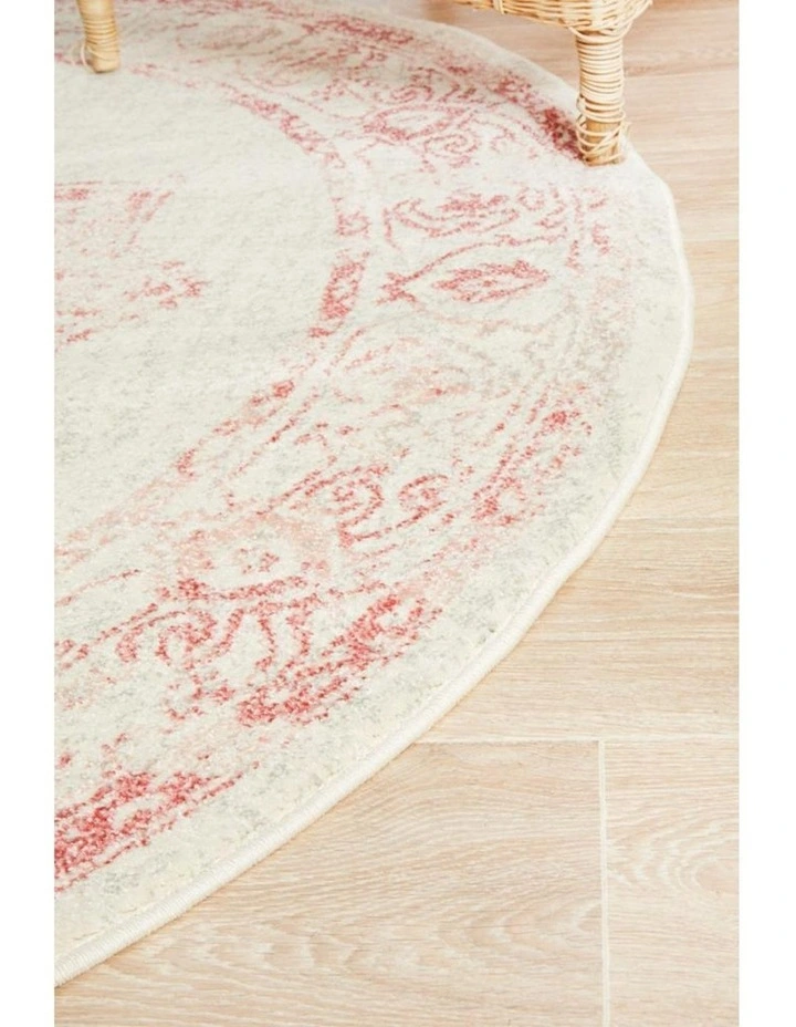 Avenue Round Rug 702 in Rose image 6