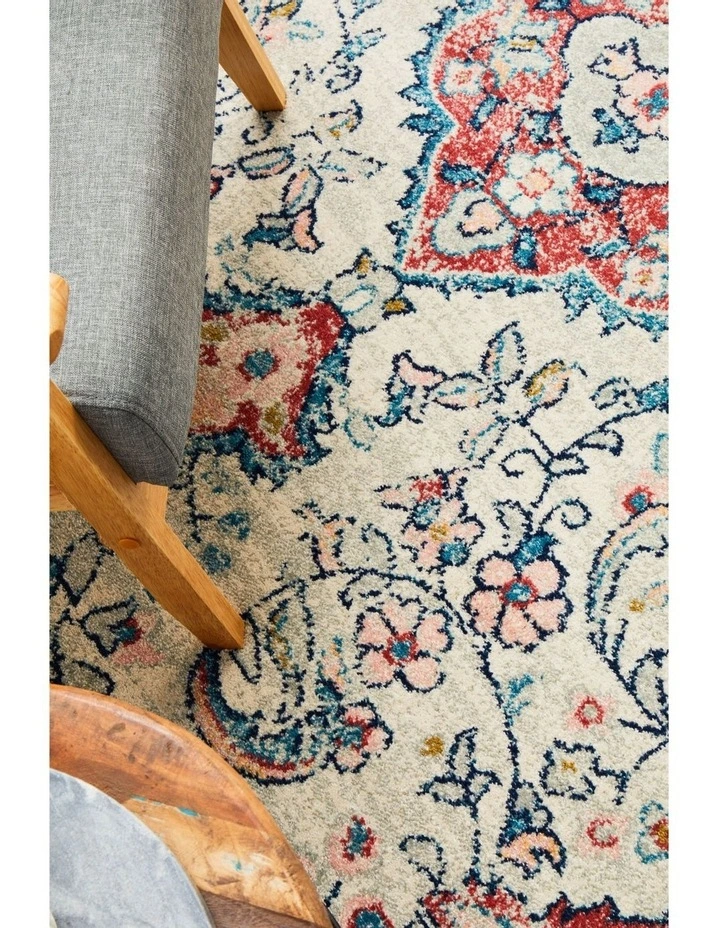Avenue Pastel Rug 705 in Silver image 7