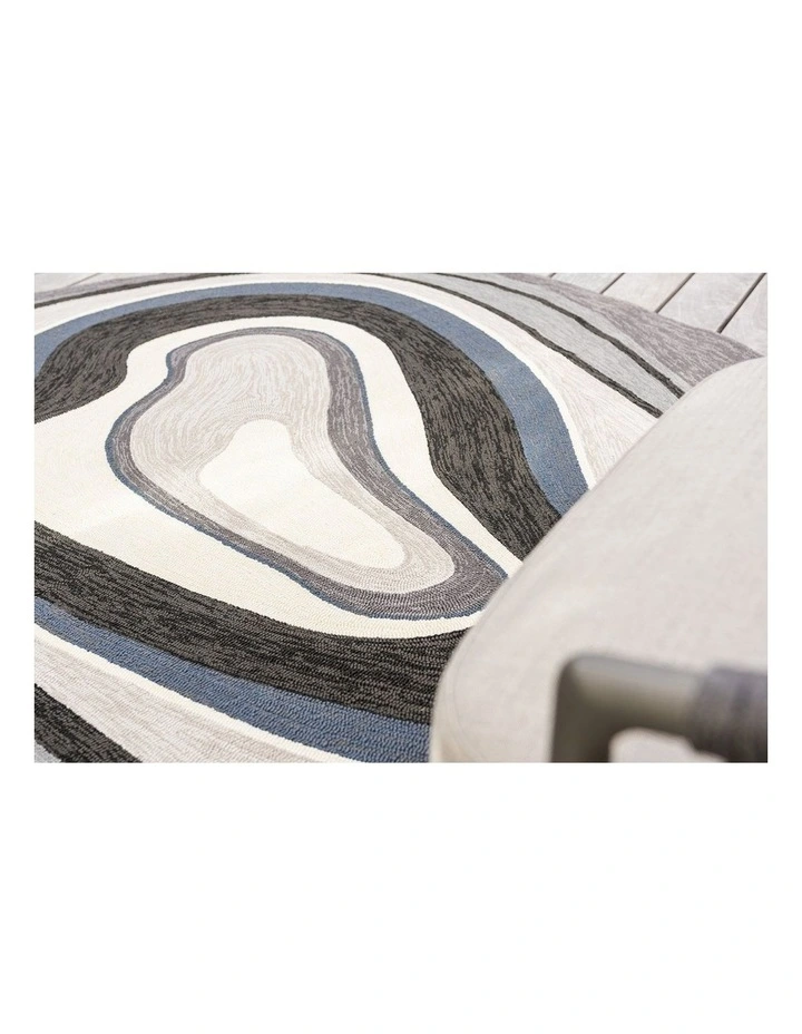 Aura Outdoor Rug 477304 in Grey image 3
