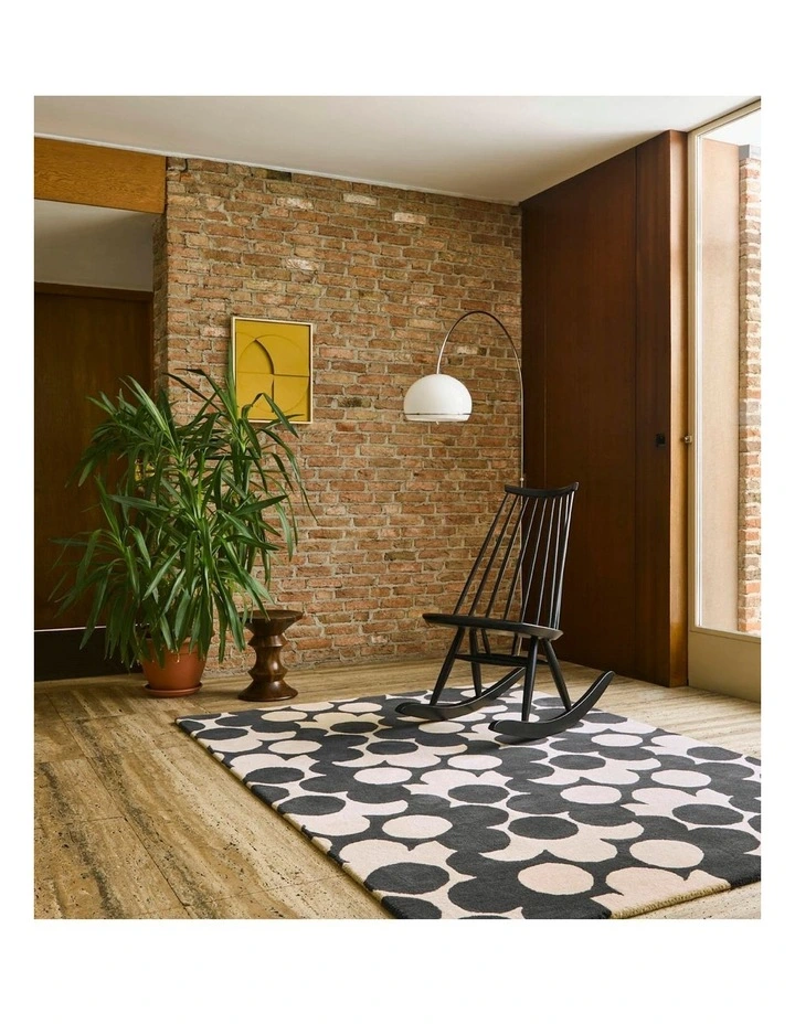 Puzzle Flower Rug 060905 in Slate image 2