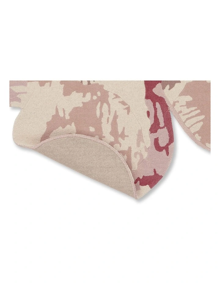 Shaped Magnolia Rug 162302 in Light Pink image 6